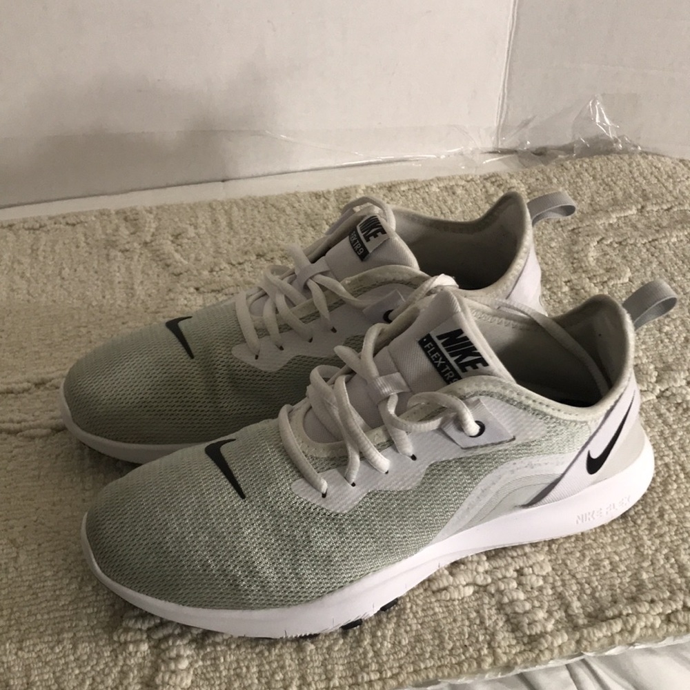Nike Flex Tr9 Size 9 Good Condition - image 2
